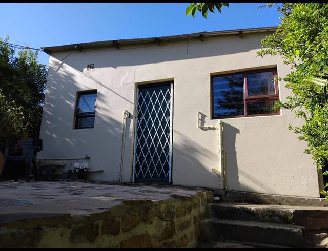 1 BEDROOM PROPERTY TO RENT IN WEST HILL